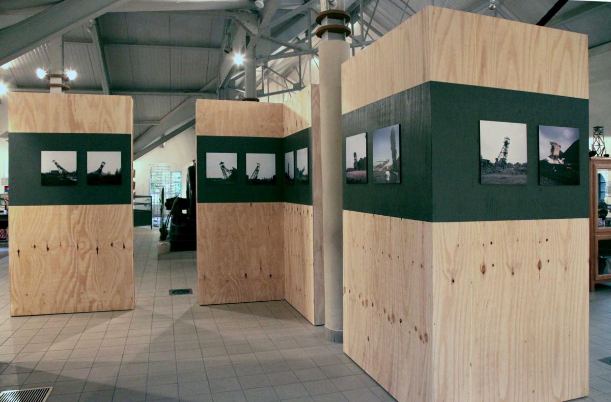    "Chute" le musée du vieux II. Exposition "à CIEL OUVERT"