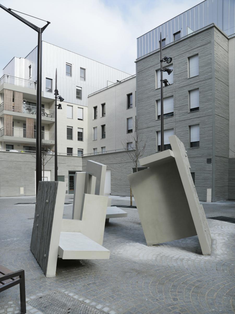 Trois modules de construction. 2017