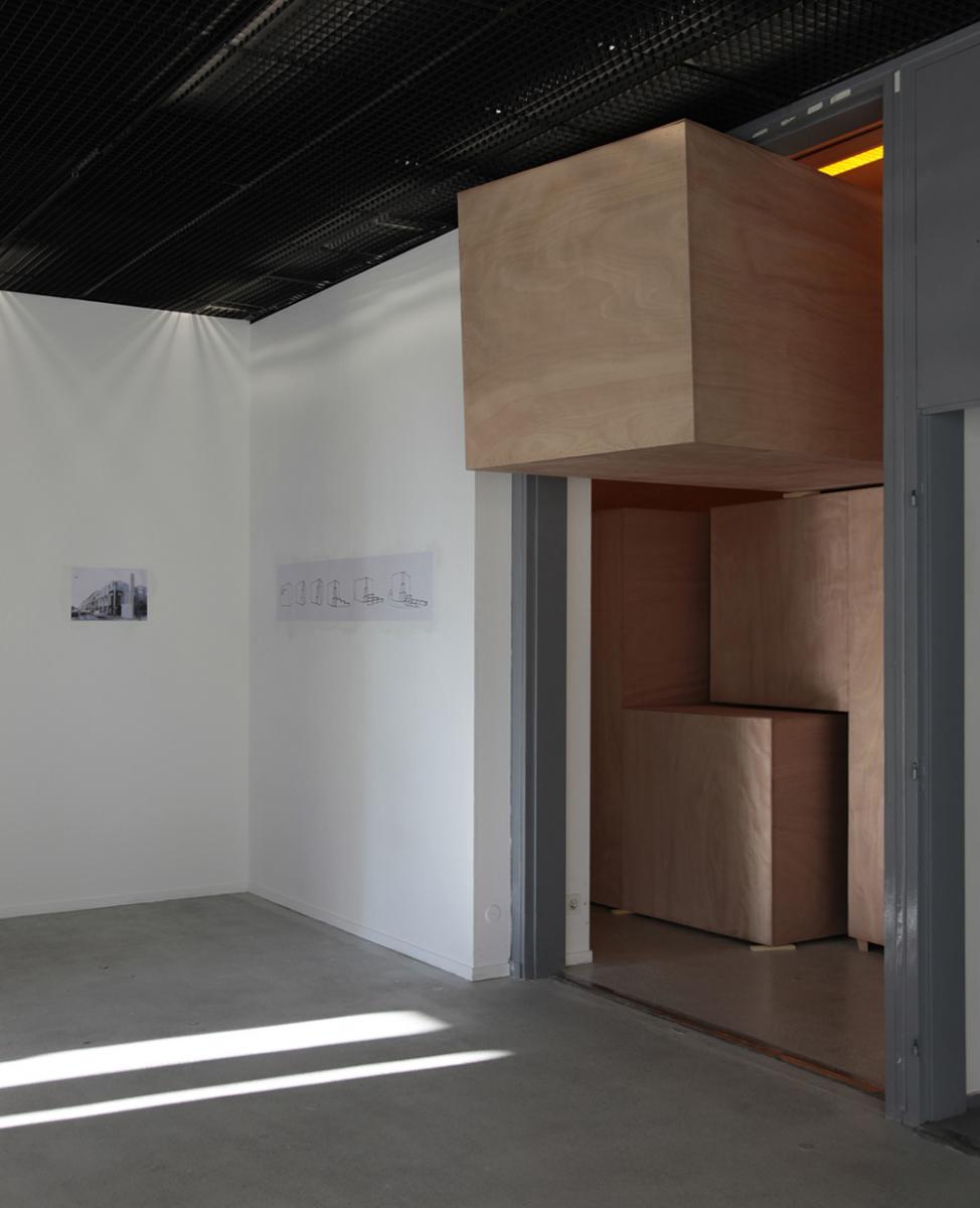 Soustraction 2009. Bois et éclairage. 4 x 5,5 x 5,5 m